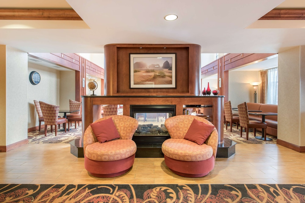 Hampton Inn And Suites Arcata 29/42