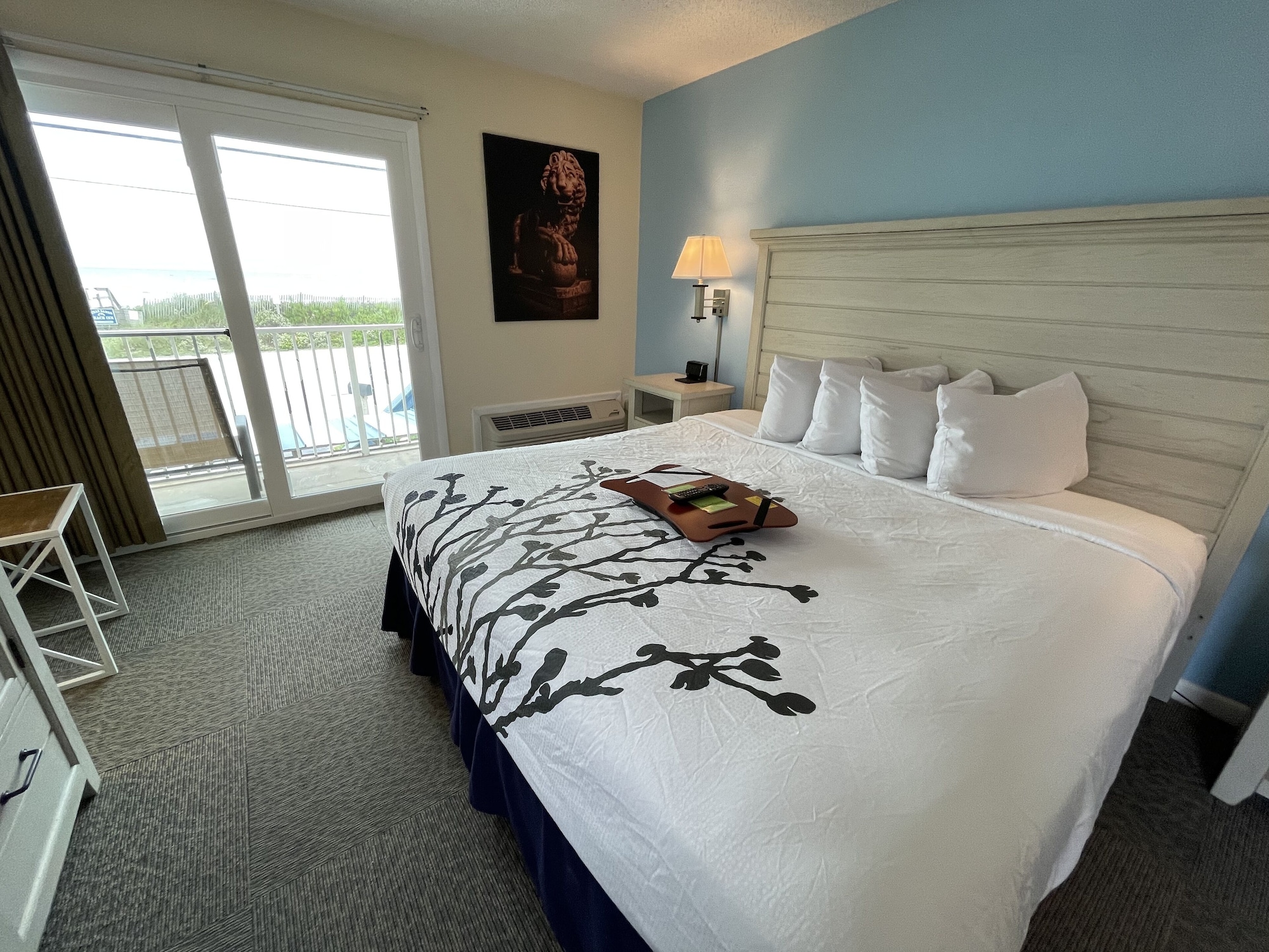 GRAND, KING BED, OCEAN VIEW, BALCONY
