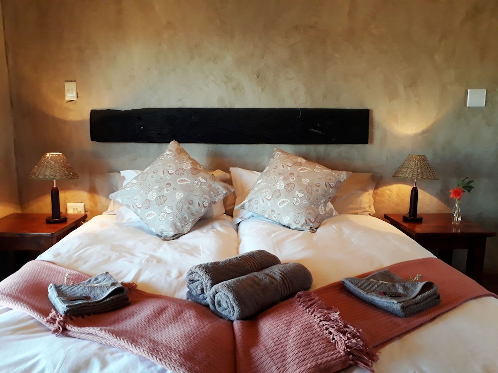 Gannabos Guest House 20/50