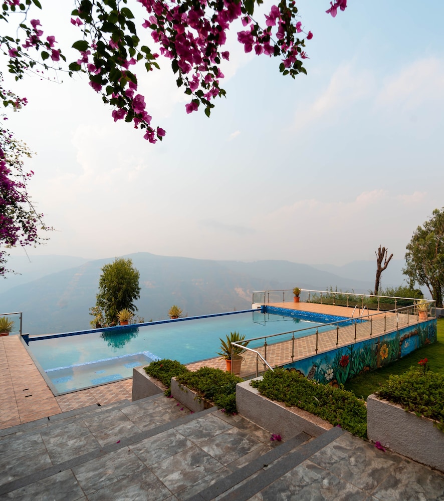 Cloud Mist Resort and Spa 41/50