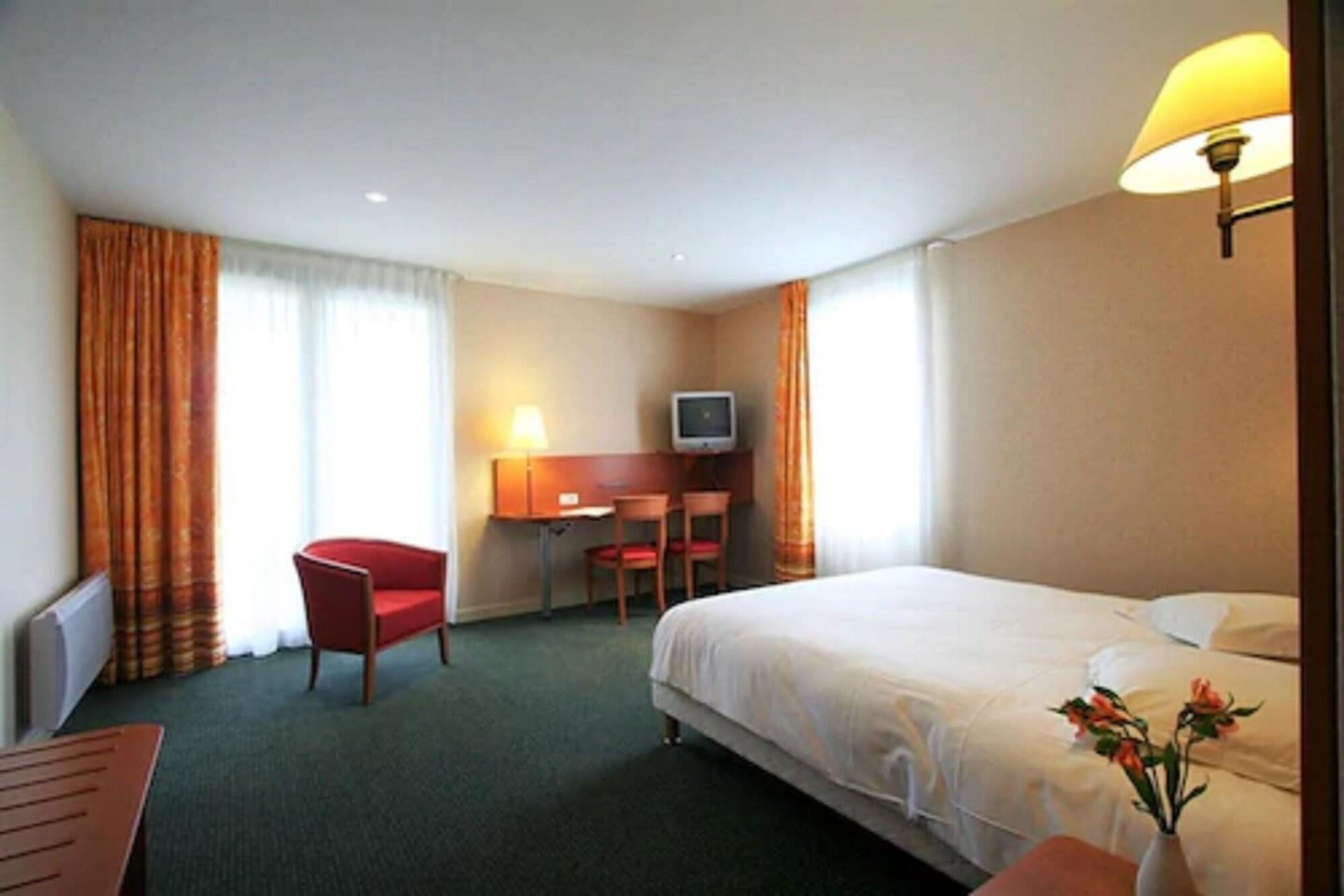 HOTEL ALOE REST. L'ORCHIDEE 17/50