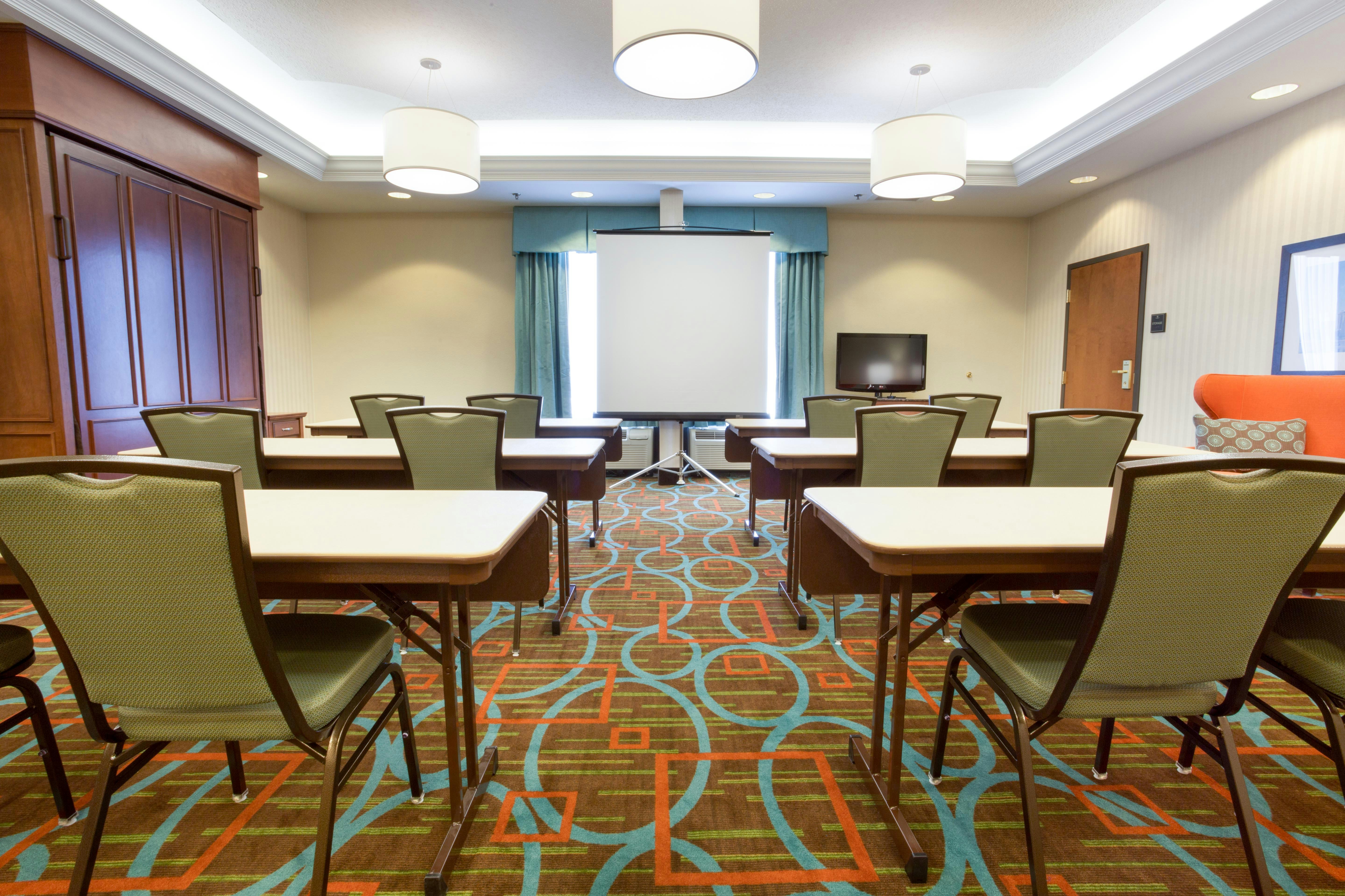 Spark by Hilton St. Louis Southwest 23/25