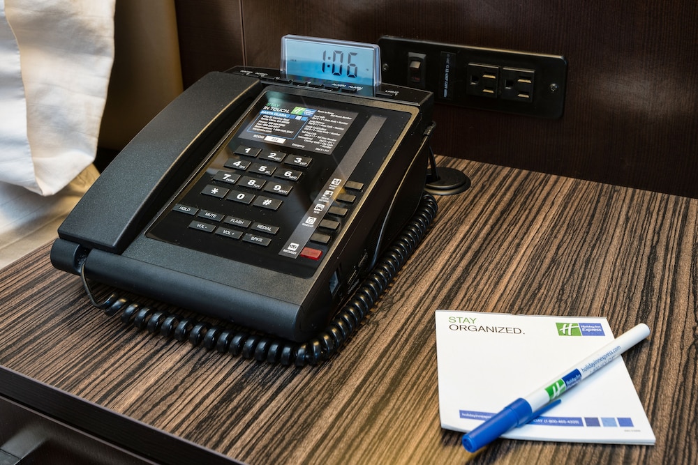 Holiday Inn Express Hotel Suites Santa Clara 27/58