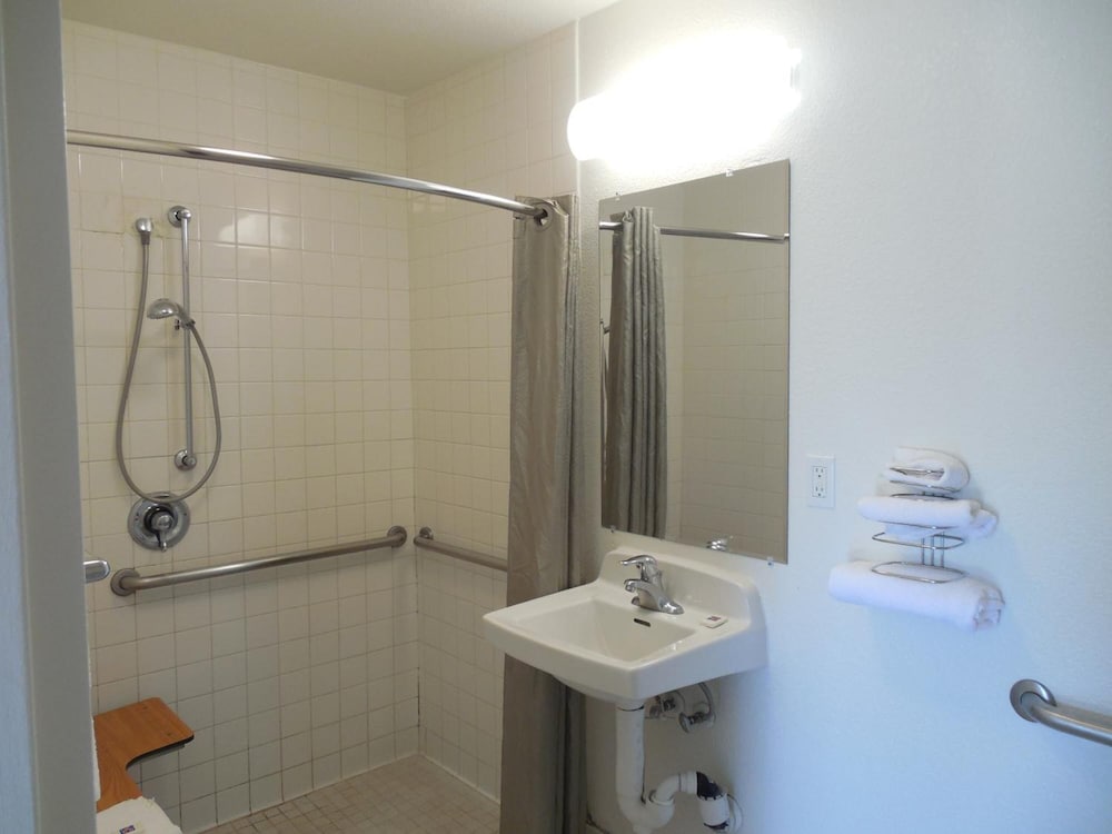 Motel6 Temecula, CA - Historic Old Town 60/62