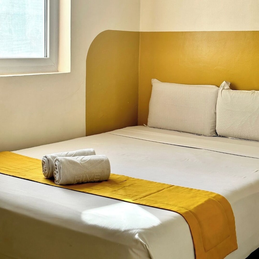 Travelbee Capitol Inn 12/20