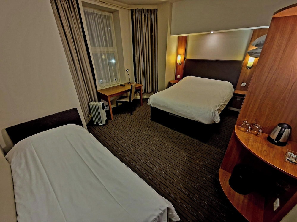 Premier Inn Bournemouth East Lynton Crt 32/54