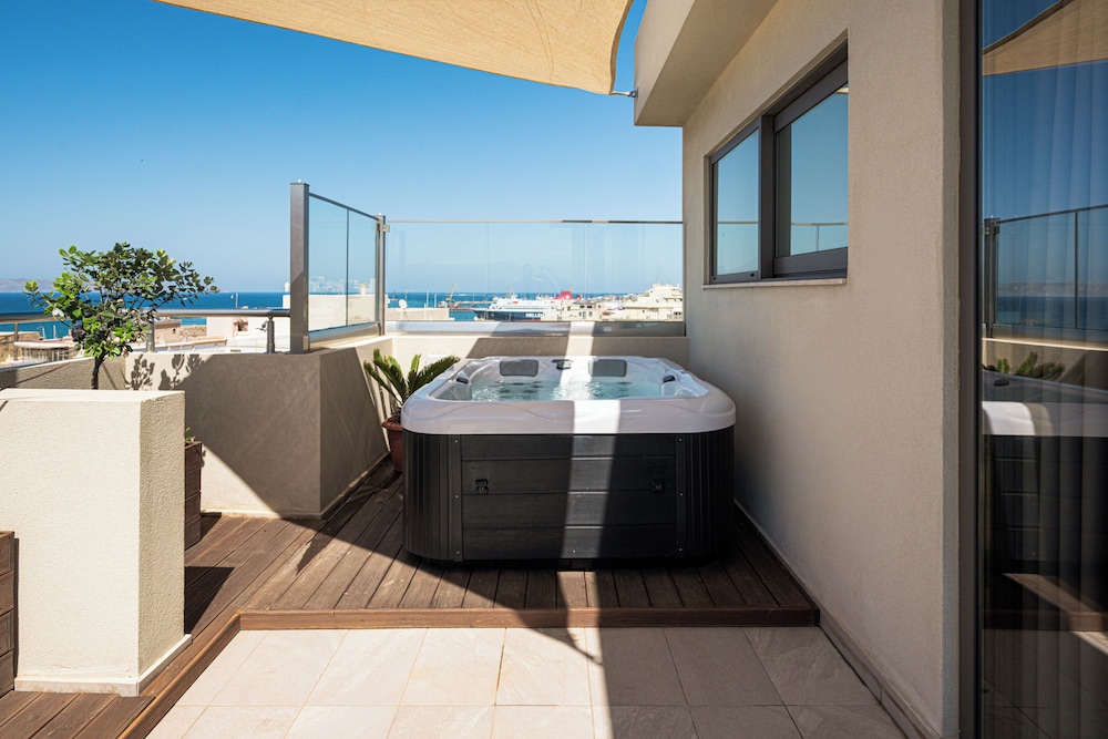 Dom Boutique Hotel 46/64