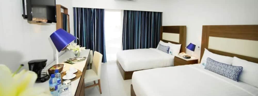 ROOM, DOUBLE BED