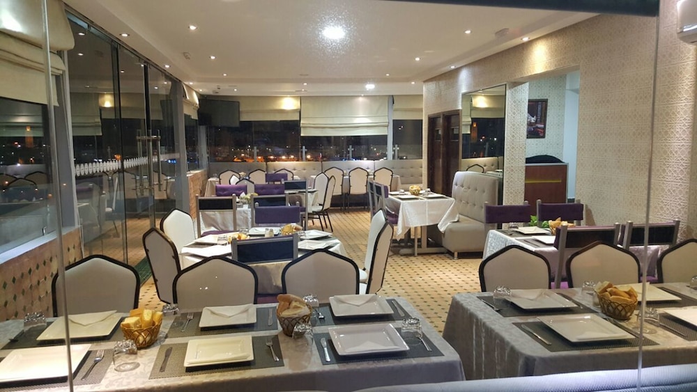 Hotel Swani 21/26