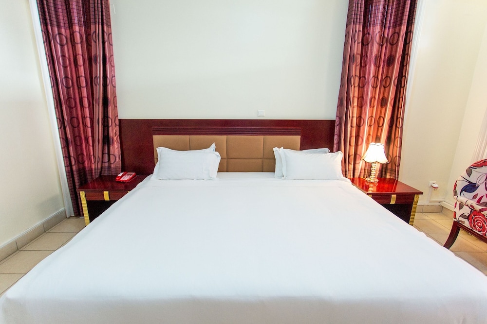 Quiet Haven Hotel 14/50