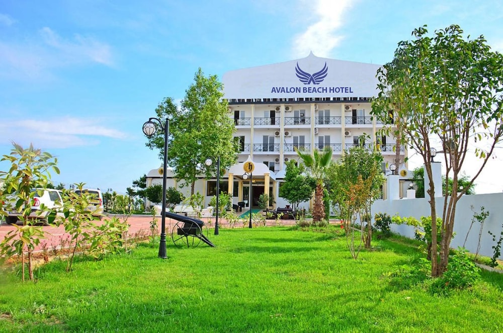 Elysium Elite Hotel & Spa 32/35