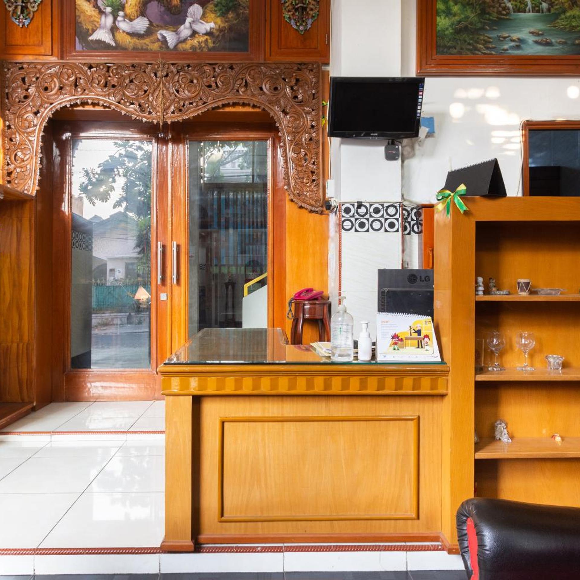 OYO 3727 Homestay Gayatri Sawojajar 15/57