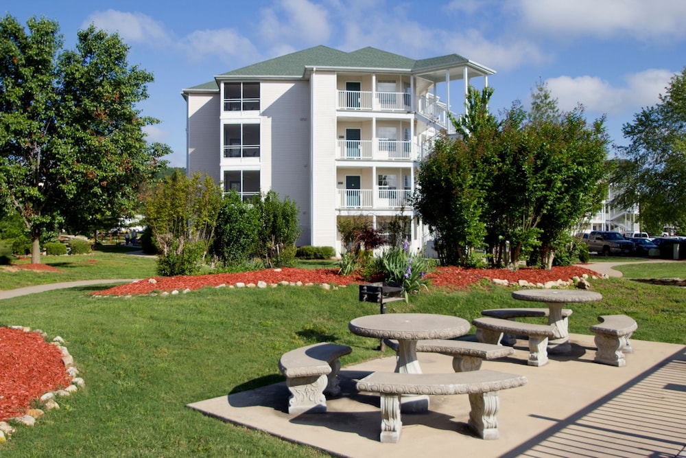 The Suites At Fall Creek 42/49