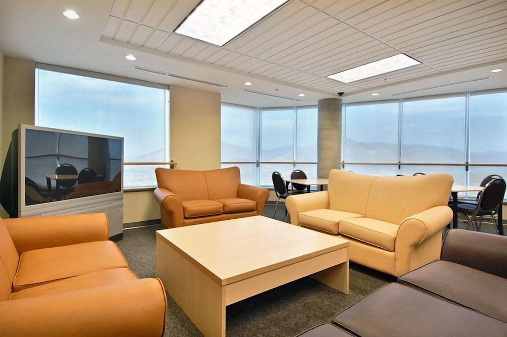 Residence & Conference Centre - Kamloops 35/61
