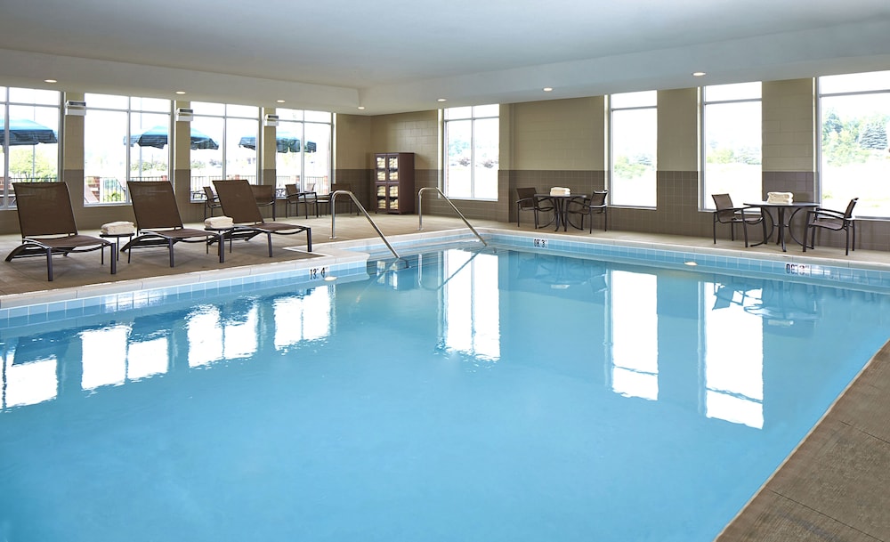 Hyatt Place Lansing – East 24/43