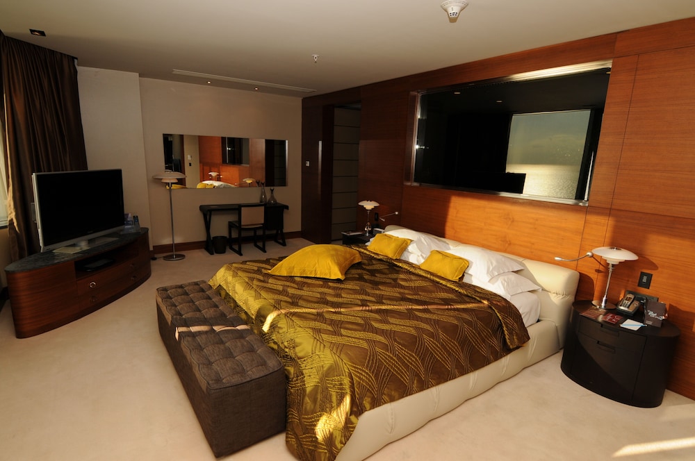 Sheraton Istanbul Atakoy Hotel 9/77
