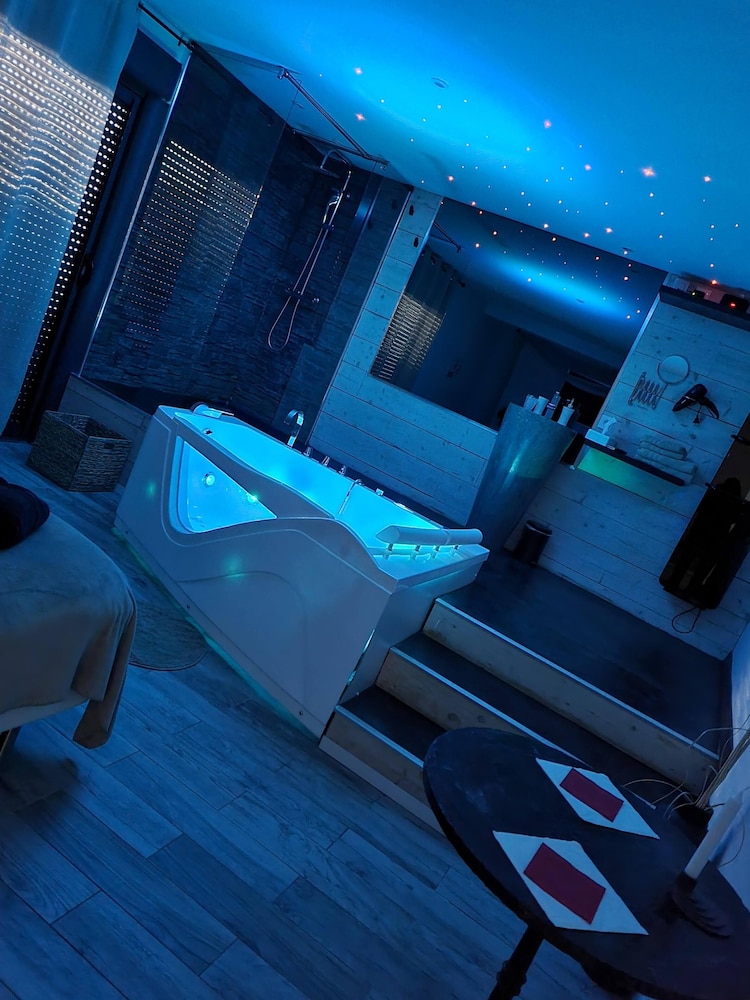 Love Loft 28/34