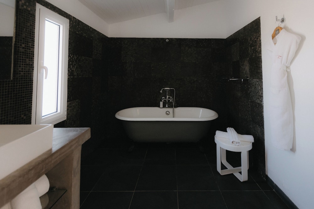 Mas de La Fouque Hotel Spa 47/49