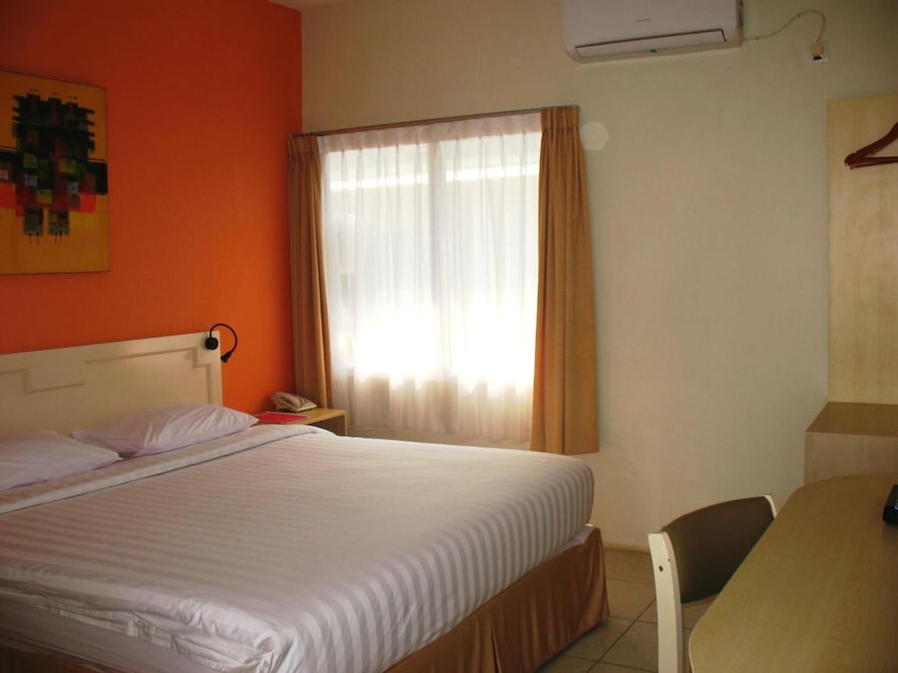 Cengkareng Transit Hotel 24/47