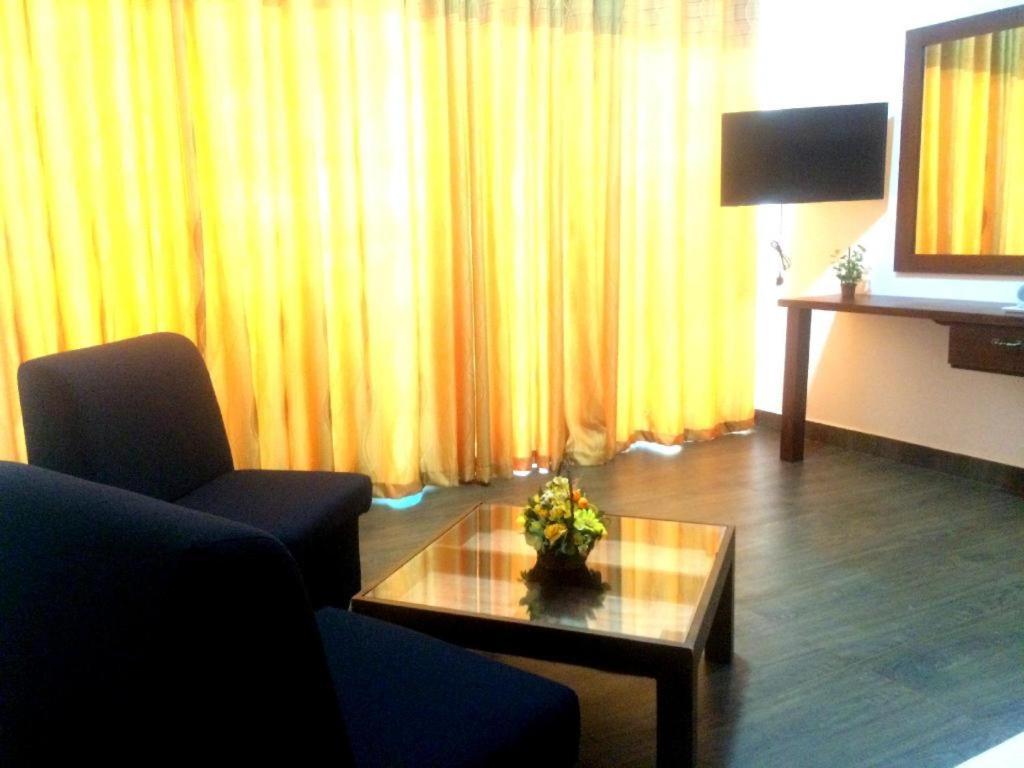Bridge Hotel Negombo 16/26