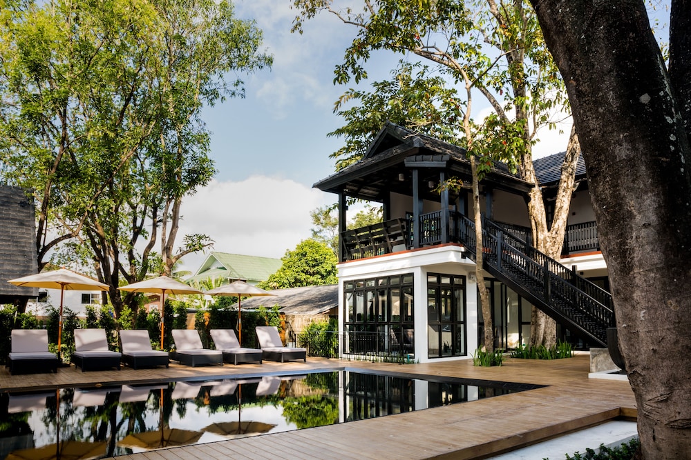 Mora Boutique Hotel 46/48