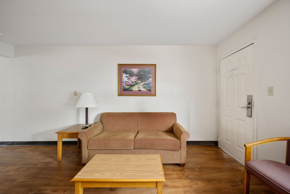 Affordable Suites Charlottesville 38/55