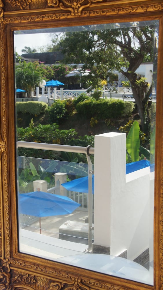 Bacolet Beach Club 28/73