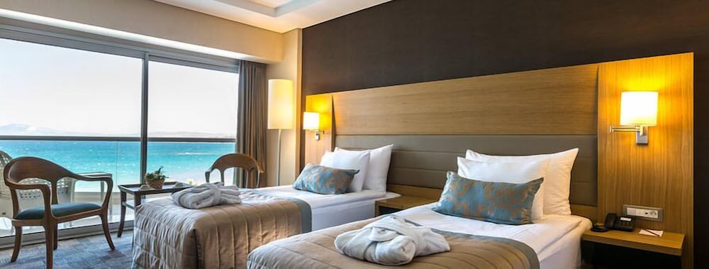 Boyalik Beach Hotel and Spa Thermal Resort 30/68