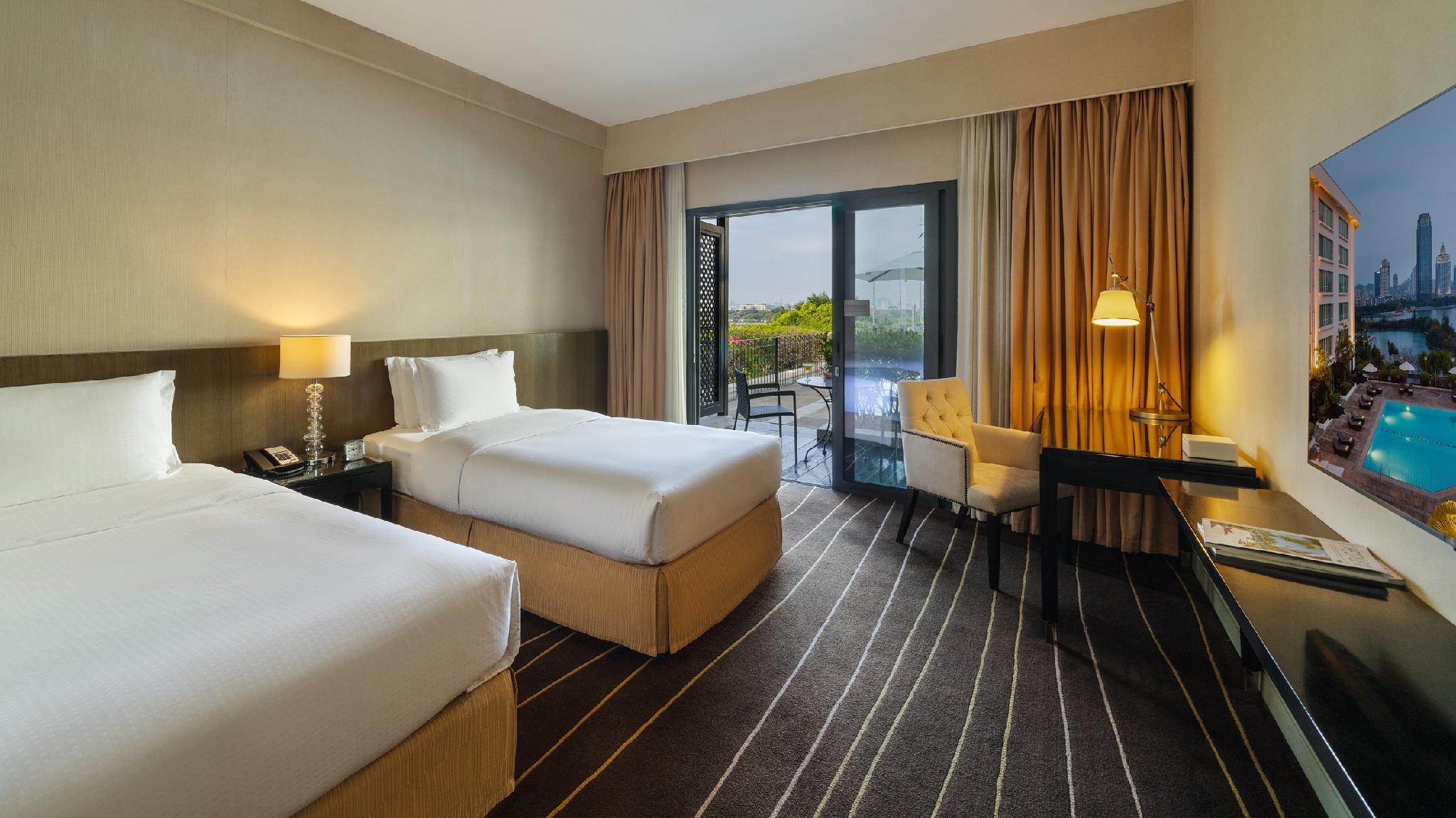 Cabana, Twin Beds
