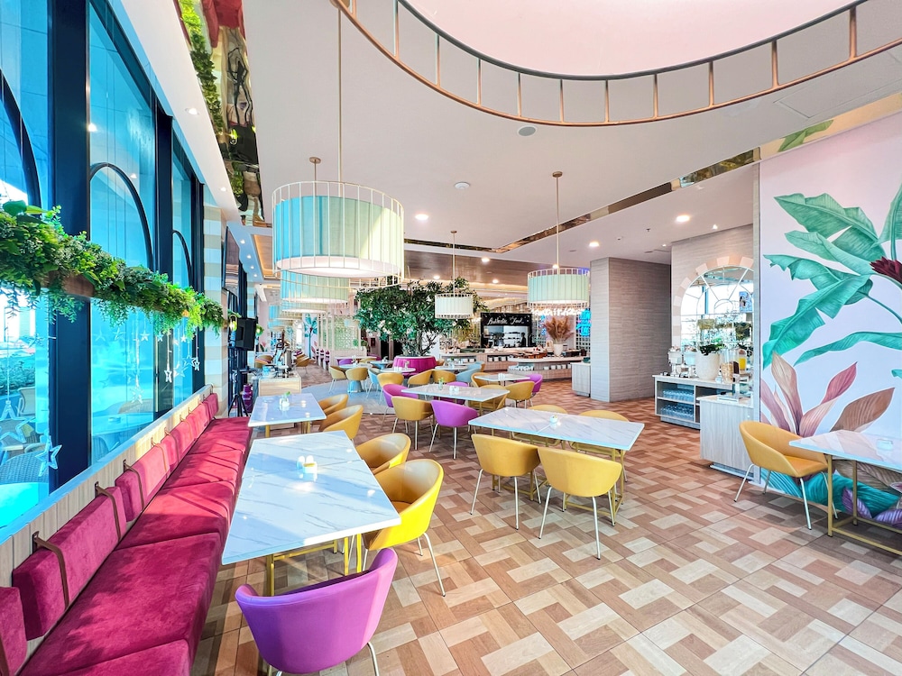 Leedon Hotel & Suites Surabaya 25/36
