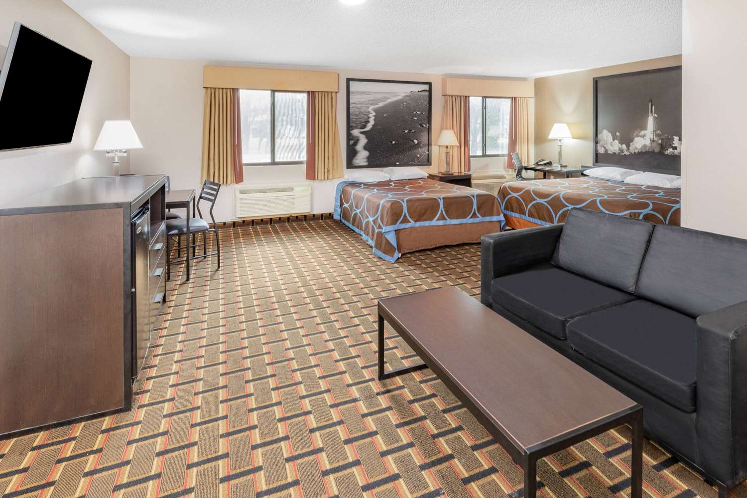 Super 8 by Wyndham League City 25/46