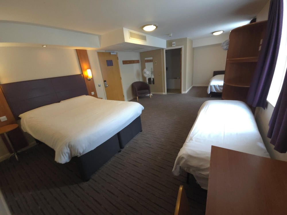 Premier Inn Bournemouth East Lynton Crt 30/54