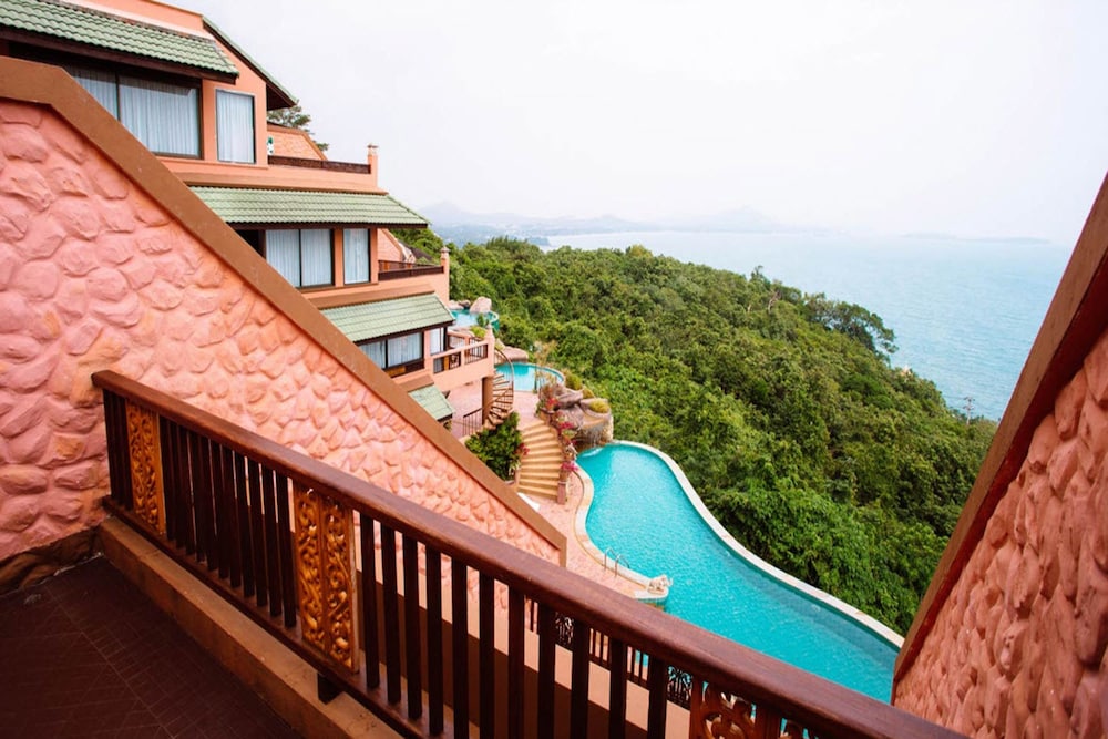 SAMUI BAYVIEW RESORT & SPA 62/66
