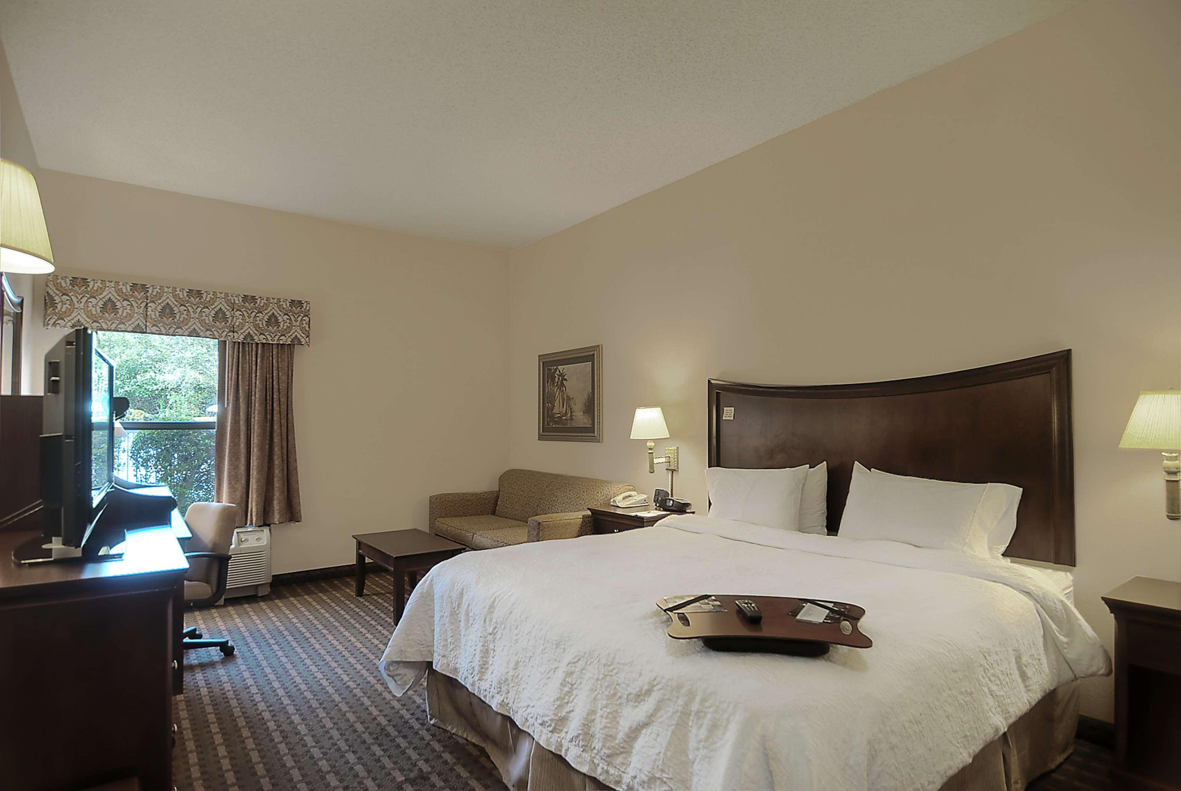 استوديو بسرير كينج، Hampton Inn Melbourne 2/3