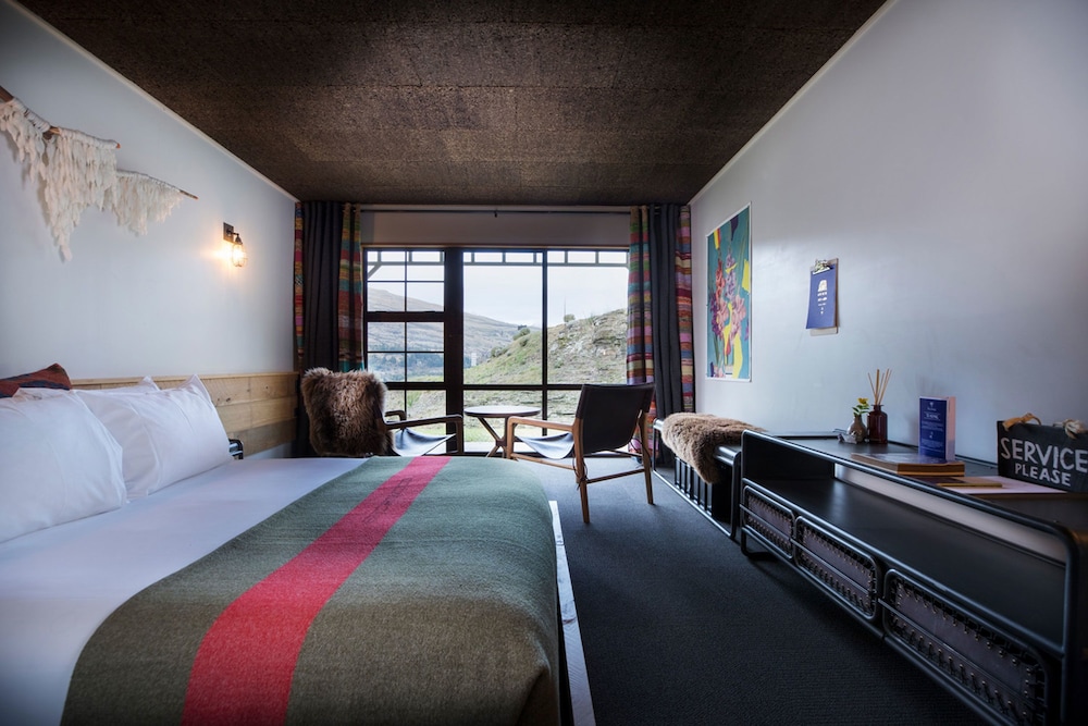 Sherwood Queenstown 43/69