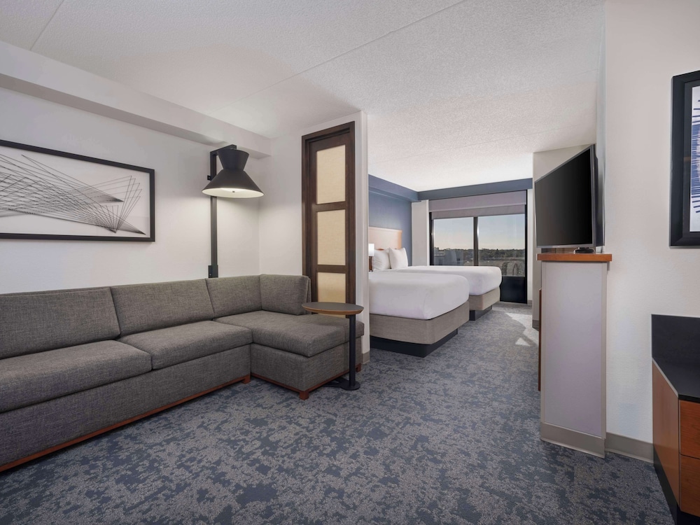 Hyatt Place Lakeland Center 17/63