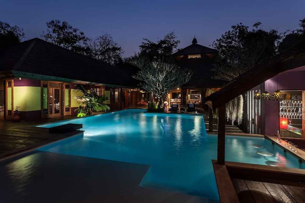 Chandra Residence 3/50