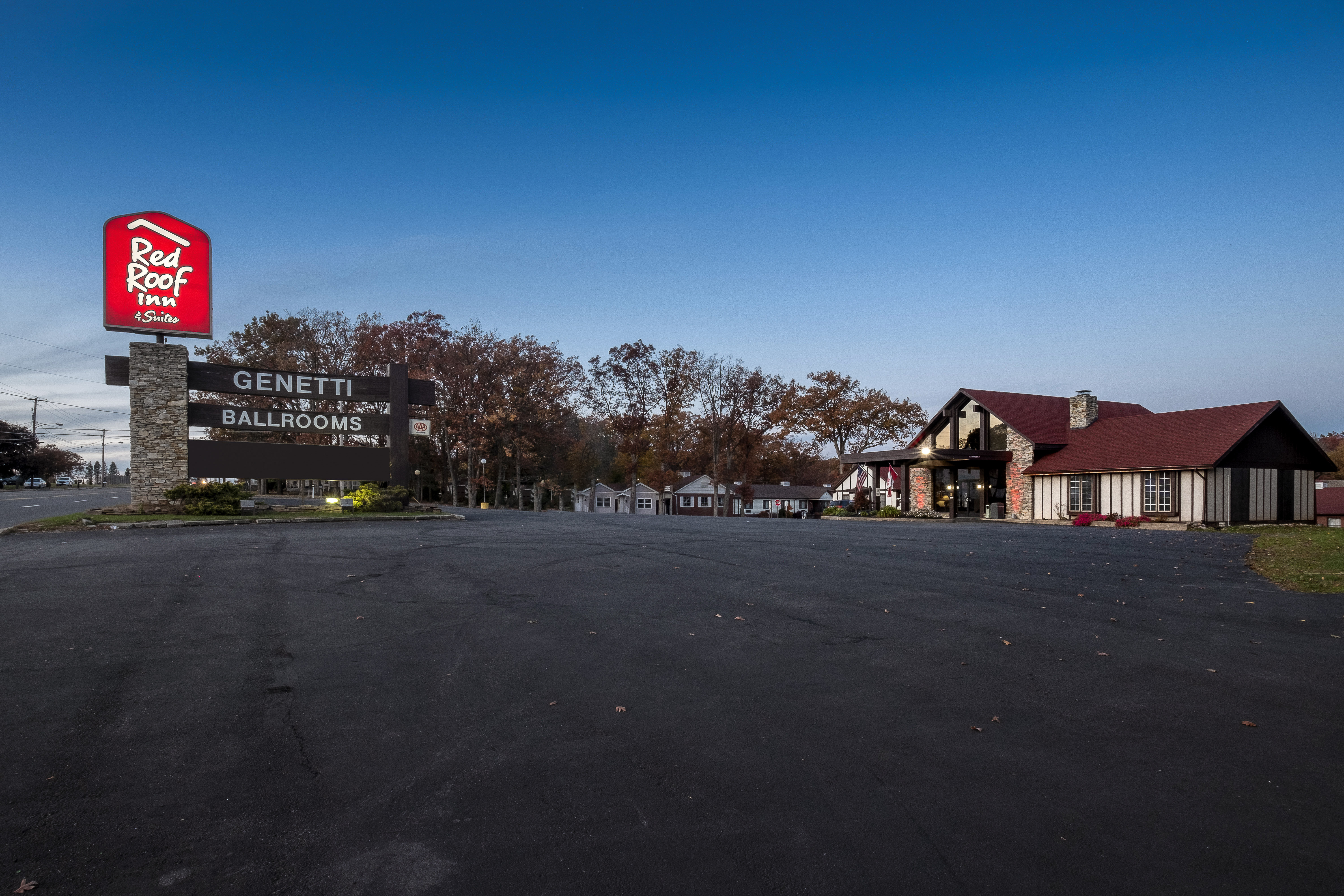 Red Roof Inn Suites Hazleton 37/39