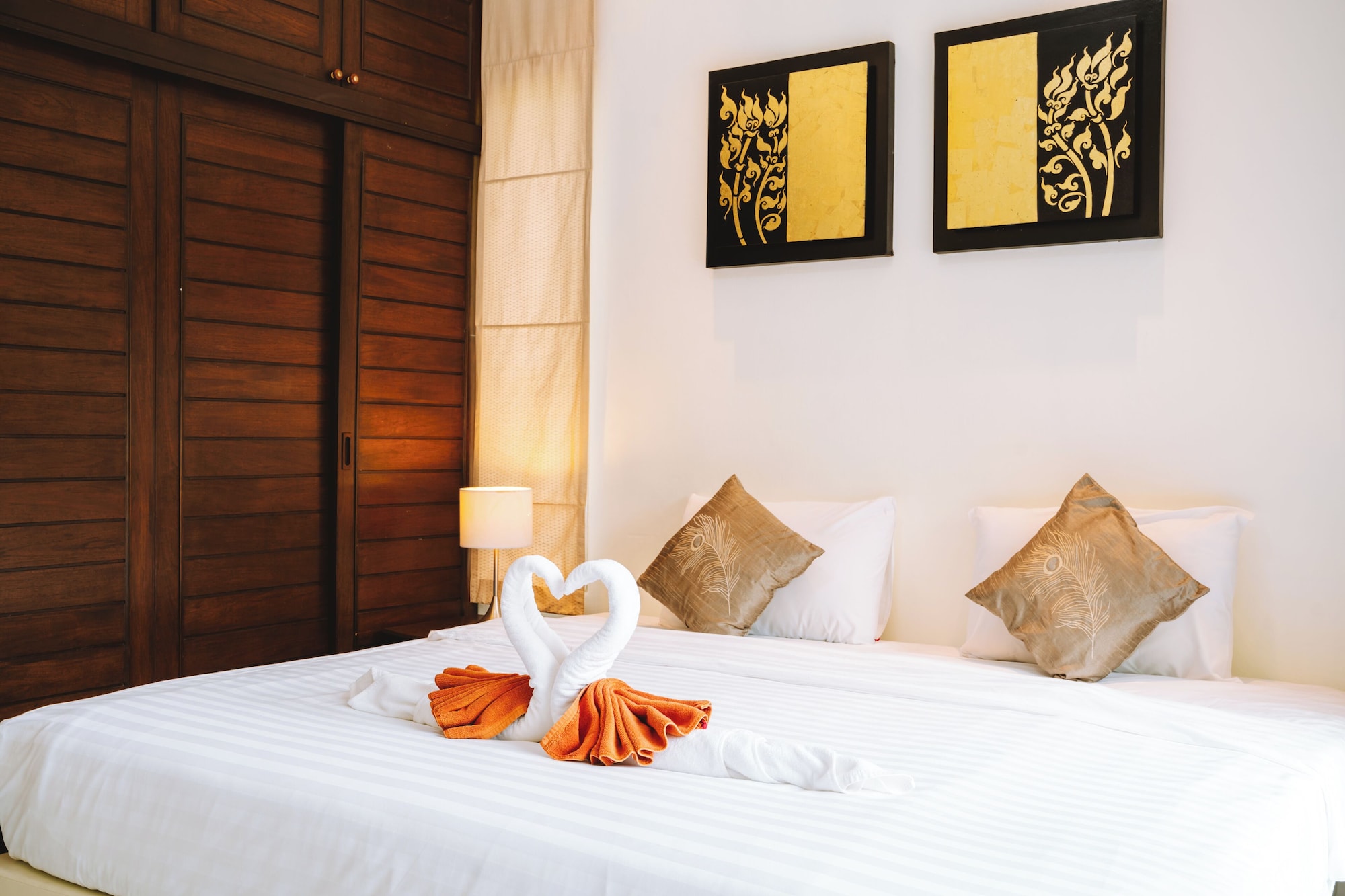 2 BEDROOMS, POOL, VILLA