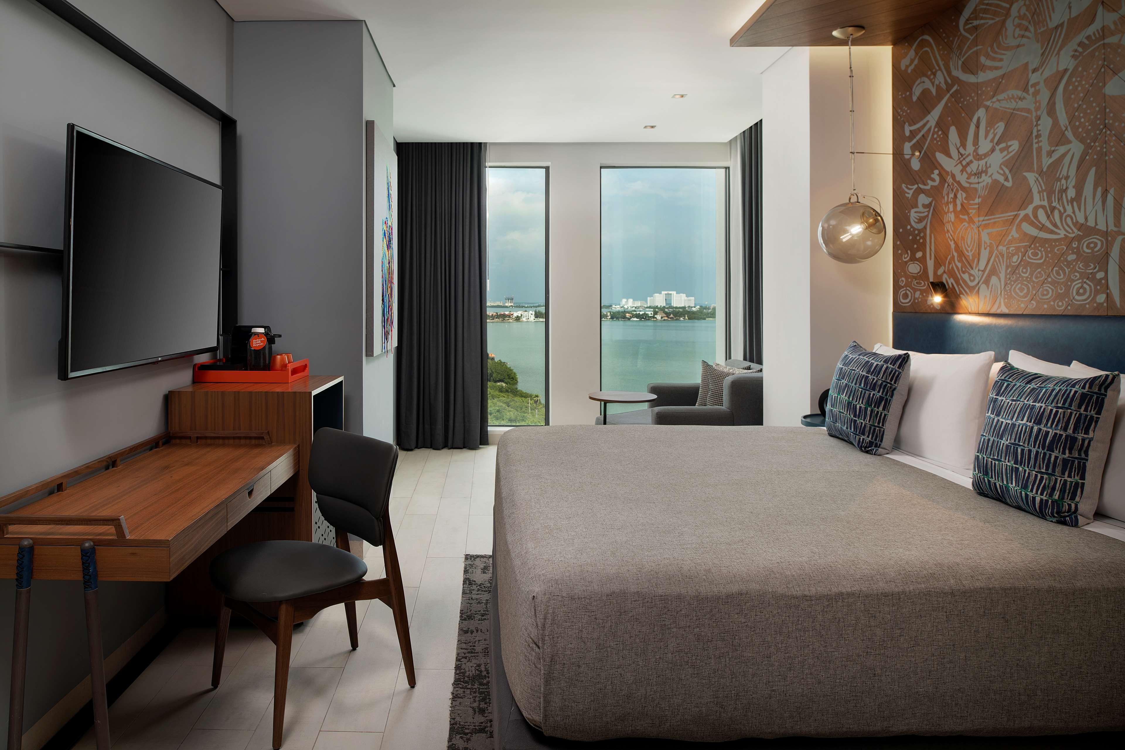 MASTER, SUITE, KING BED, NICHUPTE BAY VIEW
