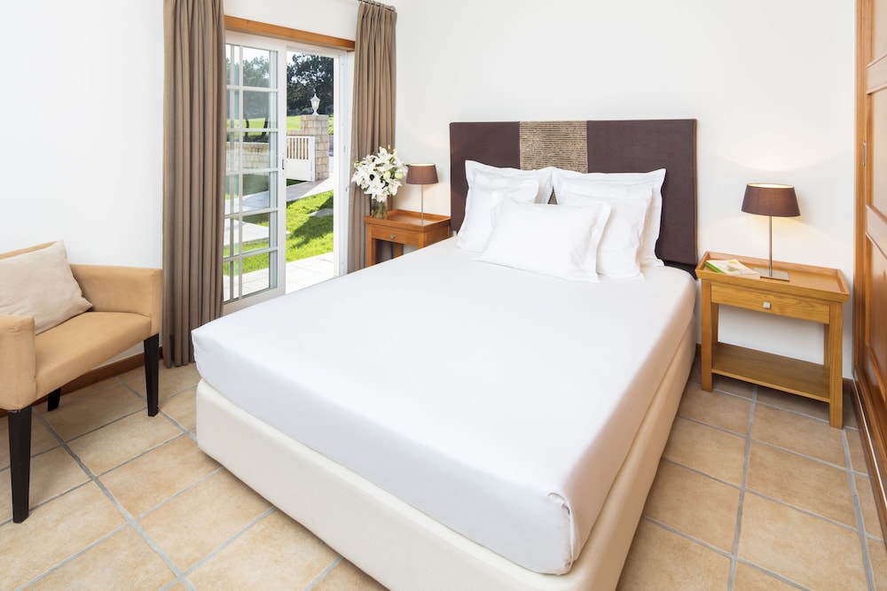 Praia Del Rey Golf And Beach Resort - The Village 15/50