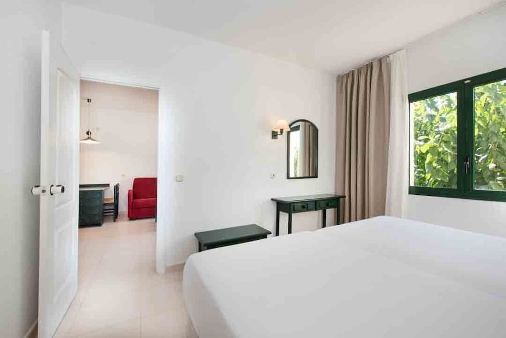 Valentin Son Bou Hotel Apartments 38/85