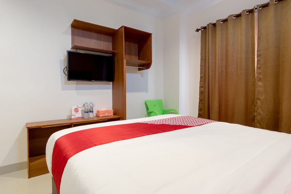 OYO 621 Vania Residence 18/32