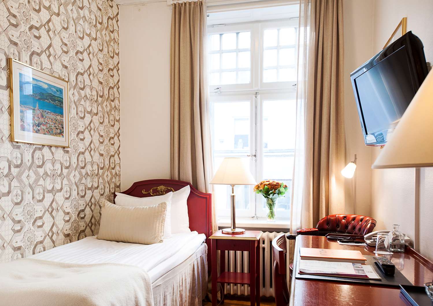 غرفة اقتصادية بسرير فردي بحوض استحمام