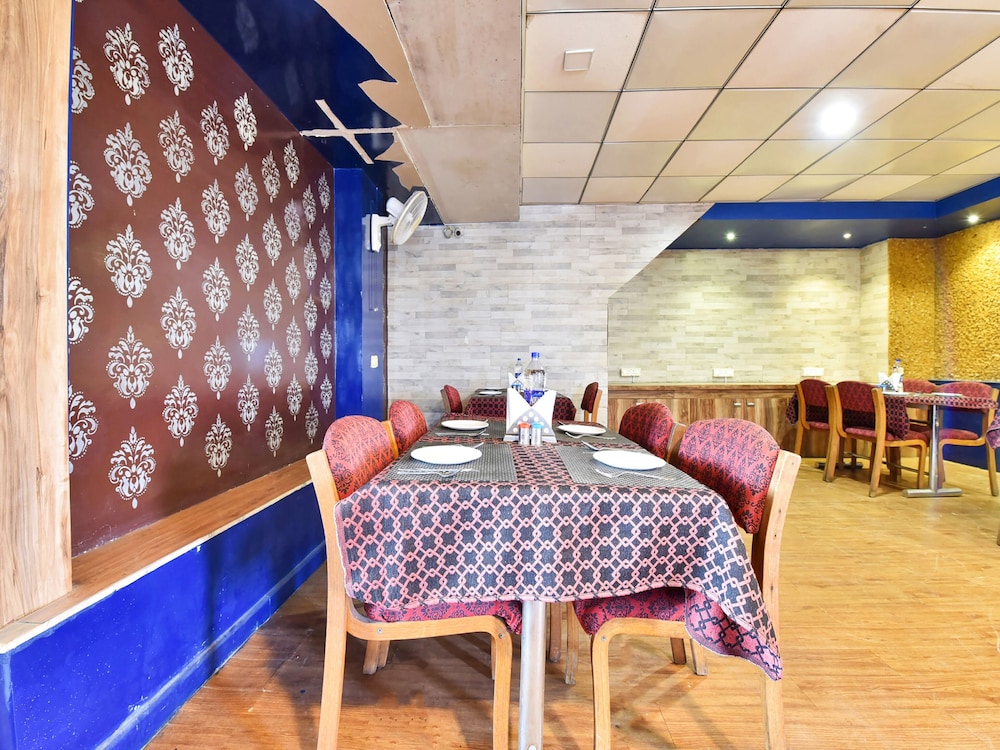 Vatika Inn 34/40