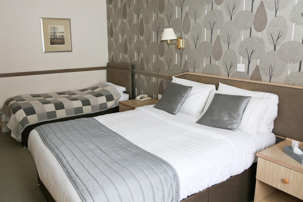 Millfields Hotel 11/58