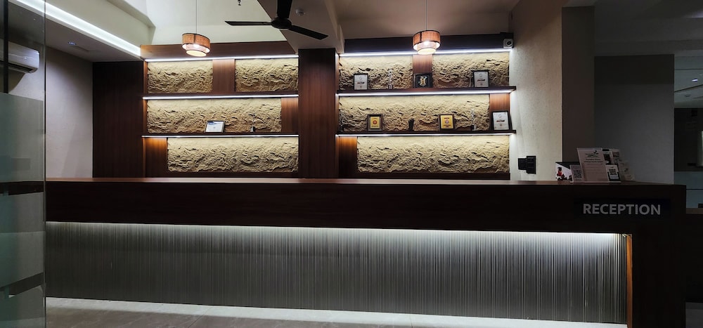 Goverdhan Greens Resort Dwarka 3/50