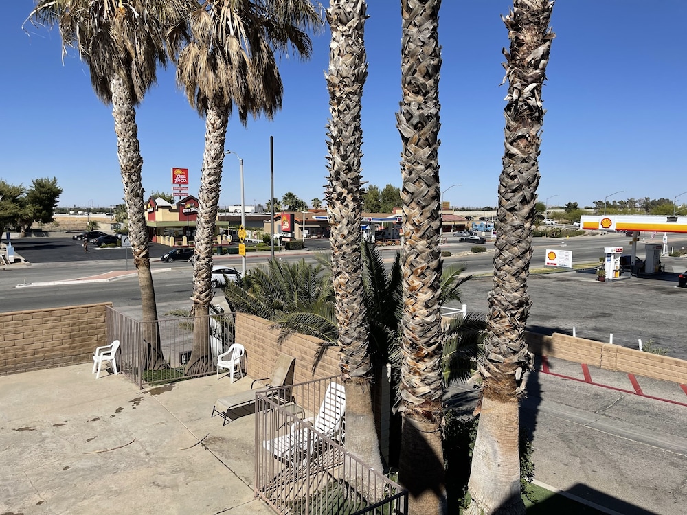 Palms Inn & Suites 35/50