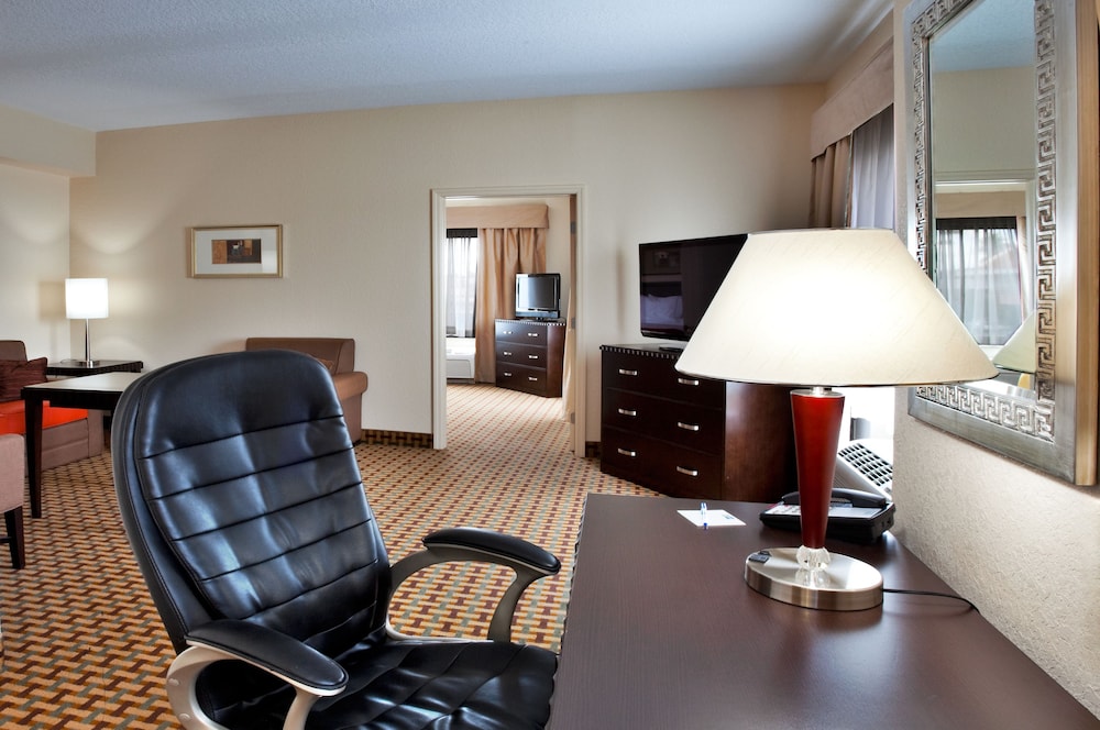 Holiday Inn Express Orlando Ocoee East 33/50