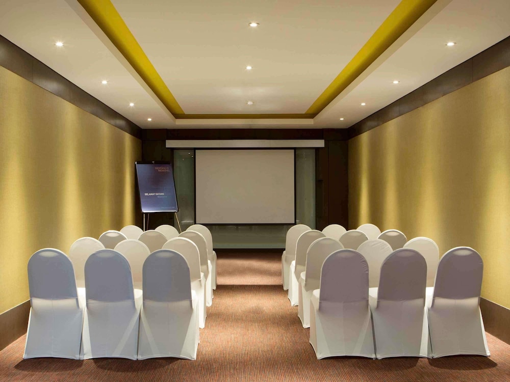 Novotel Bali Nusa Dua Hotel and Residences 62/74